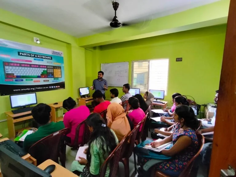 Anudip's faculty demonstrating soft skills at Howrah Maidan center