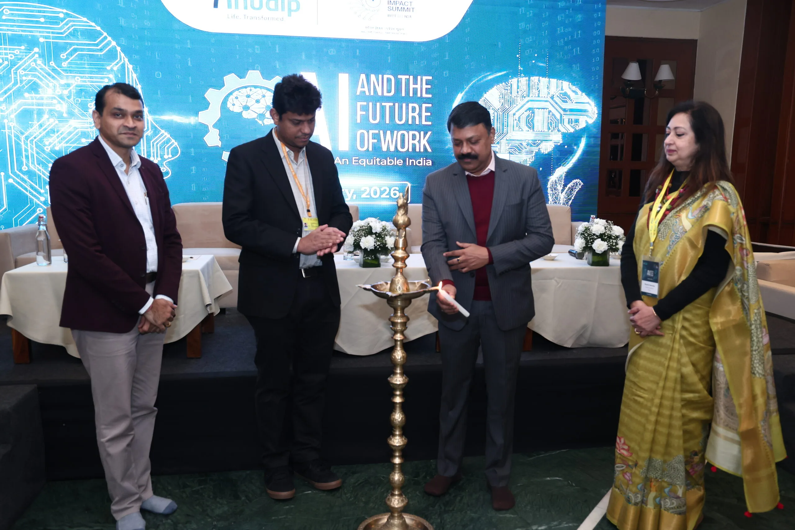 Lamp-lighting ceremony with dignitaries & CEO - Monisha Banerjee
